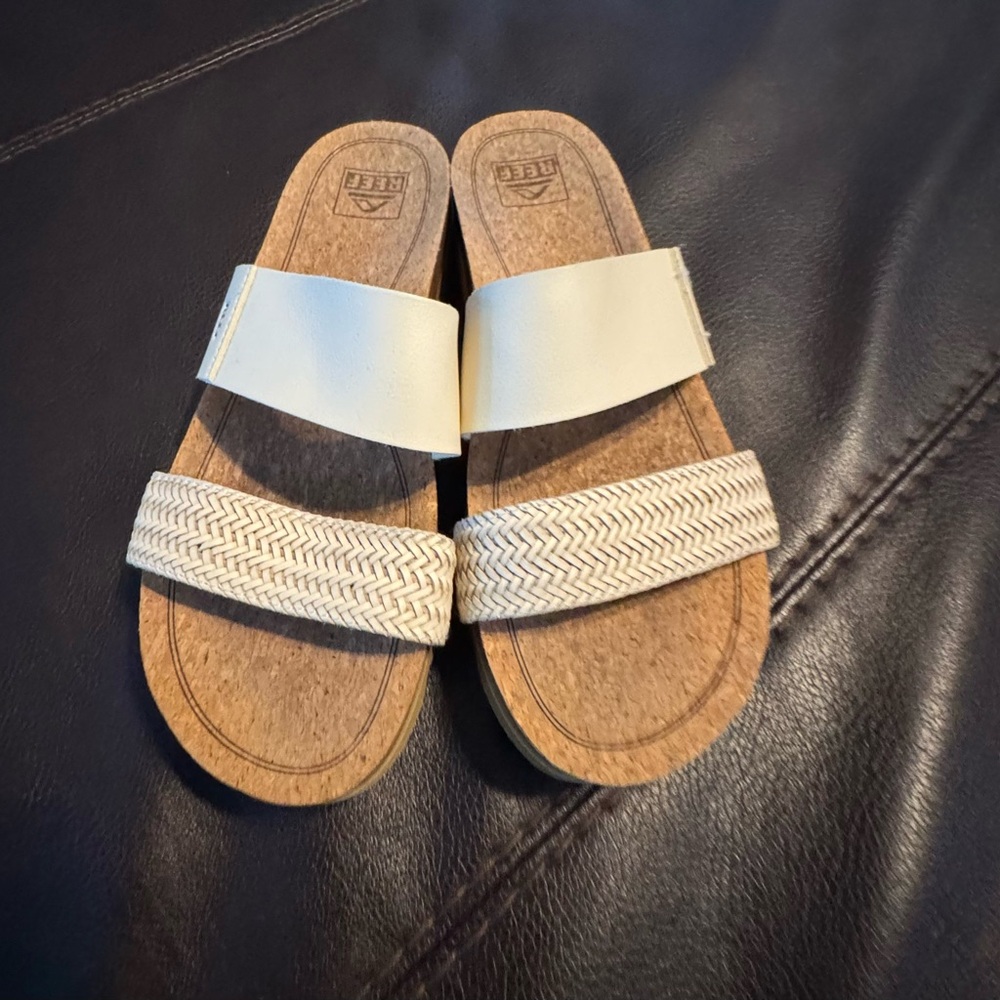Reef Beige Sandals